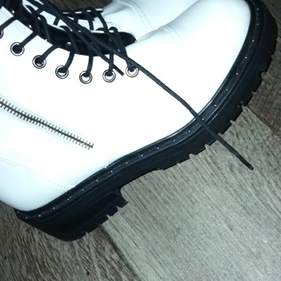 Booties - Picture 5 of 6